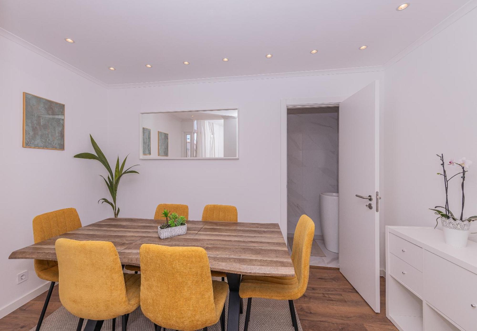 T2 Furnished In Central Lisbon, Portugal